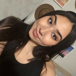 Meet your Posher, Elexis